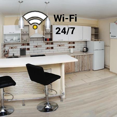 Залізнична 49 "Хочу Цю!" Apartment Ivano-Frankivsk Luaran gambar