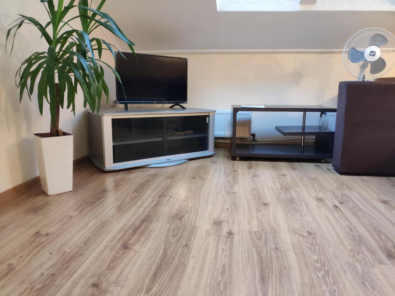 Залізнична 49 "Хочу Цю!" Apartment Ivano-Frankivsk Luaran gambar